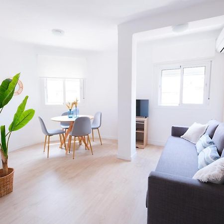 Lovely Apartment مالقة المظهر الخارجي الصورة