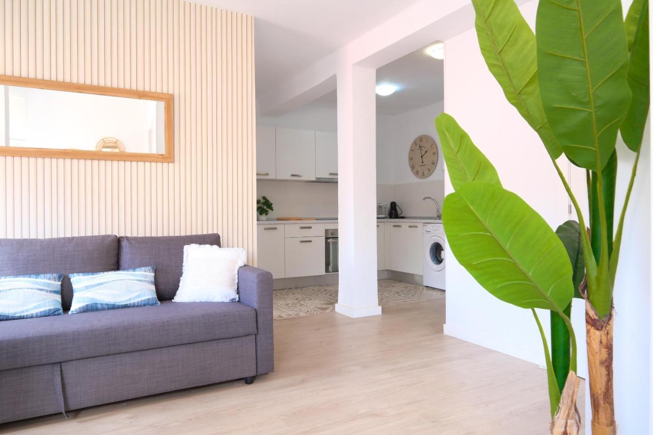 Lovely Apartment مالقة المظهر الخارجي الصورة