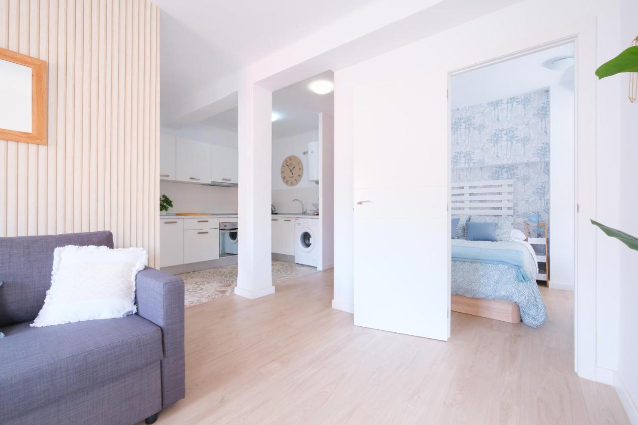 Lovely Apartment مالقة المظهر الخارجي الصورة