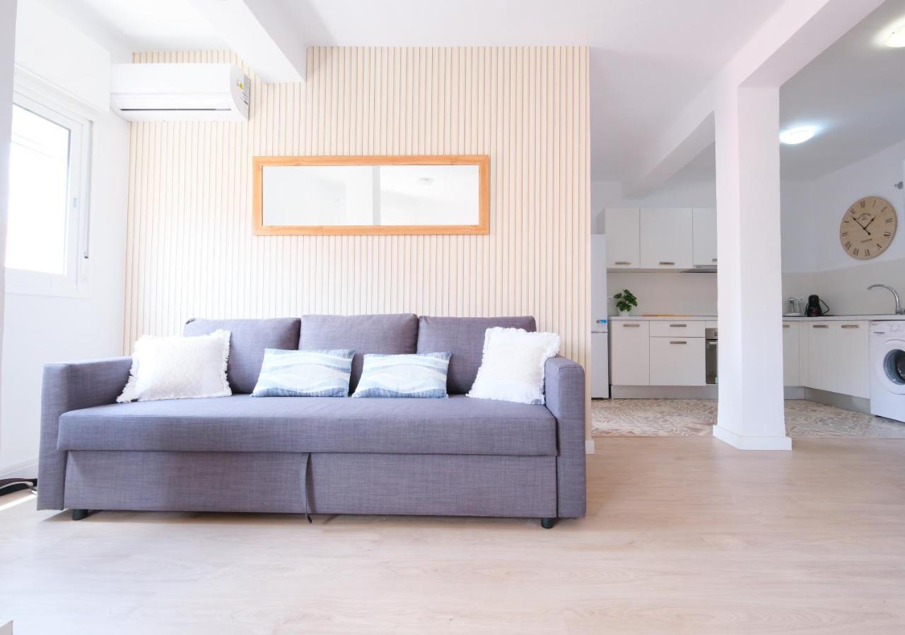 Lovely Apartment مالقة المظهر الخارجي الصورة