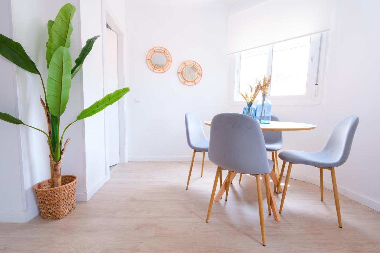 Lovely Apartment مالقة المظهر الخارجي الصورة