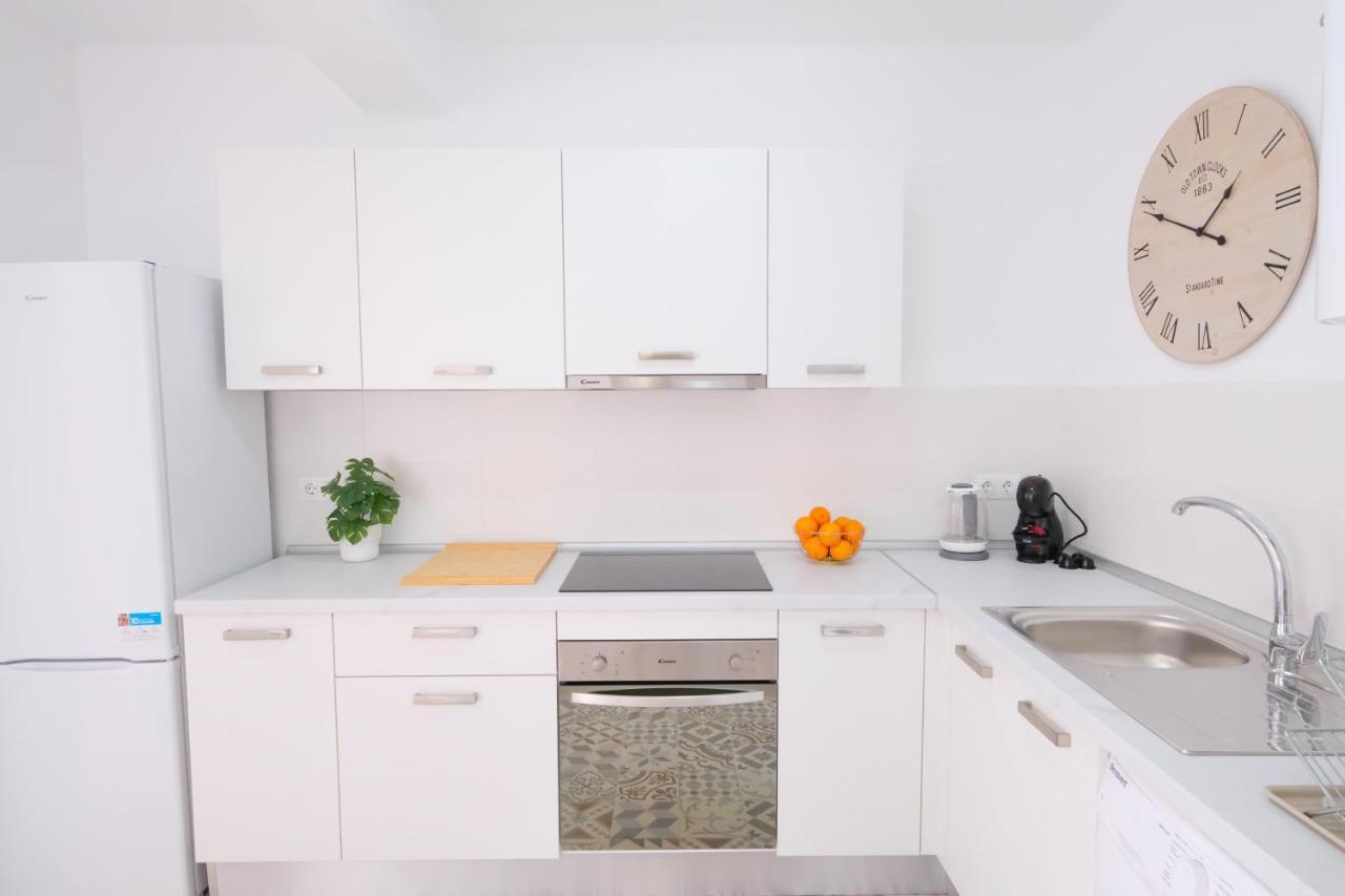 Lovely Apartment مالقة المظهر الخارجي الصورة