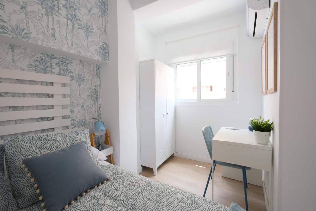 Lovely Apartment مالقة المظهر الخارجي الصورة